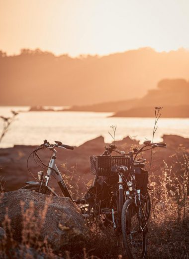 sunset-bicycles-bycicle-5384052 sunset, bicycles, bycicle-5384052.jpg